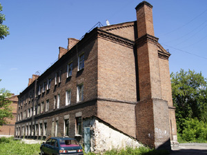 Дом жилой: ул. Тополевая, 4. Комплекс зданий военного городка в Ново-Николаевске (Новосибирске)